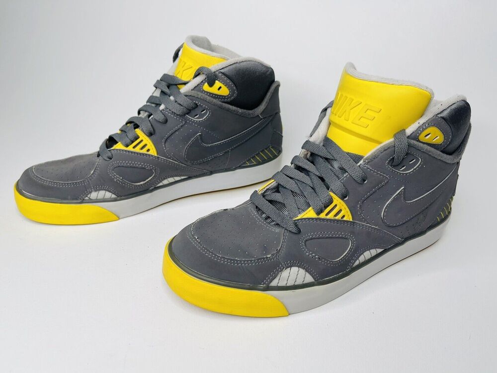 Men's Nike Shoes Auto Trainer Neutral Grey Vibrant Yellow Sneakers Size 9